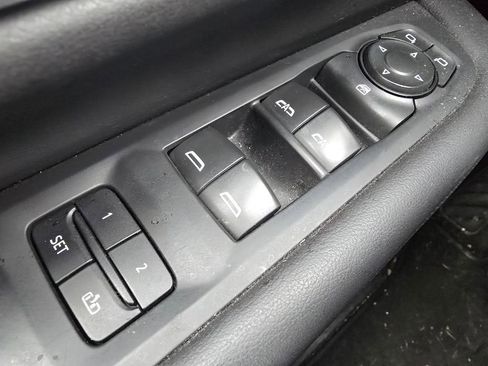 Used 2021 GMC Yukon XL SLT w/ Rear Media and Nav Package image 27