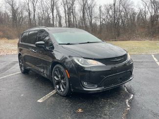 Used 2019 Chrysler Pacifica Touring-L Plus w/ Advanced Safetytec Group video 1