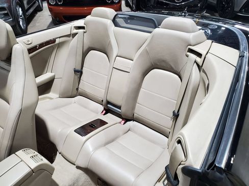Used 2011 Mercedes-Benz E 350 Cabriolet image 21