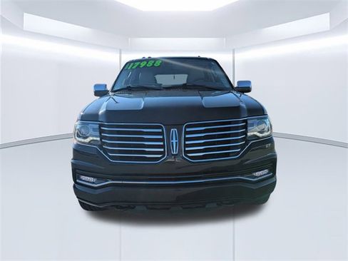 Used 2015 Lincoln Navigator 2WD image 10