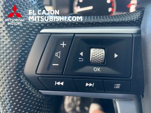 Used 2023 Mitsubishi Outlander SE image 20