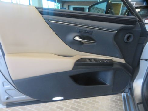 Used 2021 Lexus ES 350 w/ Premium Package FWD image 13