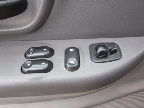 Used 2002 Ford F150 Lariat image 26