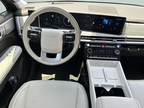 New 2025 Hyundai Santa Fe Calligraphy AWD/4WD image 17