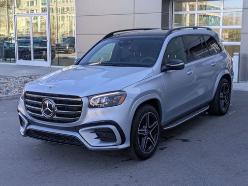 Certified 2025 Mercedes-Benz GLS 450 4MATIC w/ AMG Line Exterior image 9