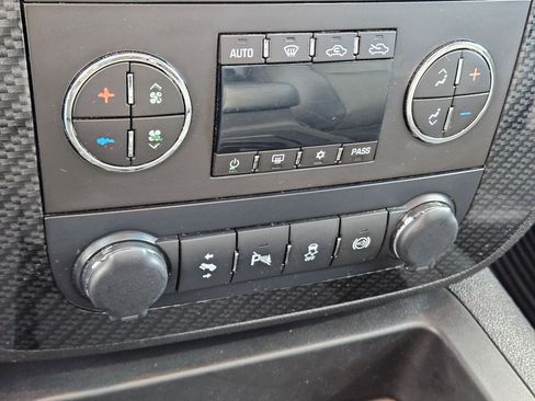 Used 2012 GMC Sierra 3500 SLT image 25