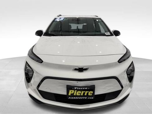Used 2023 Chevrolet Bolt EUV Premier w/ Sun & Sound Package FWD image 7