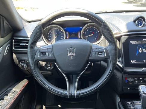 Used 2020 Maserati Ghibli S RWD image 19