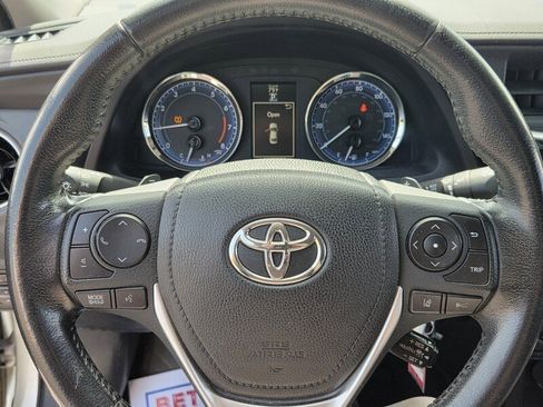 Used 2019 Toyota Corolla SE FWD image 24