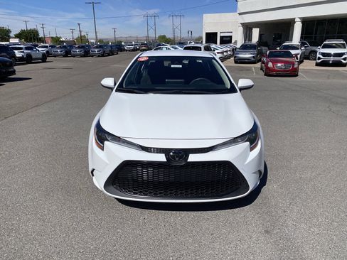 Used 2022 Toyota Corolla LE image 39