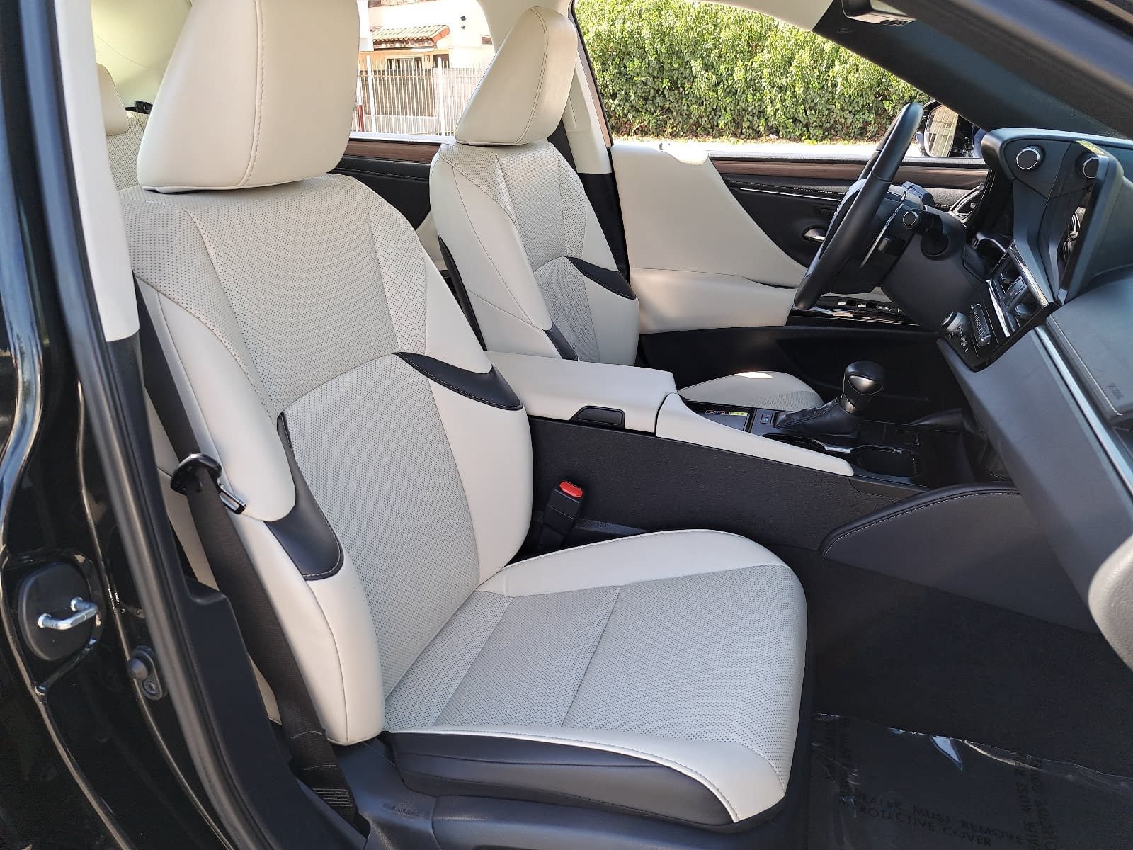 Used 2024 Lexus ES 300h w/ Premium Package FWD image 10