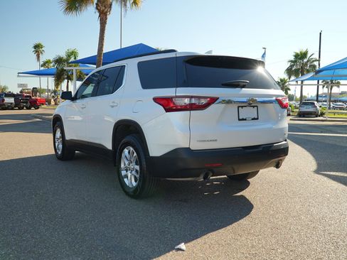 Used 2021 Chevrolet Traverse LT image 9