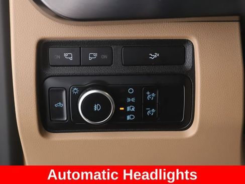 Used 2024 Ford F250 Lariat w/ Lariat Ultimate Package AWD/4WD image 18
