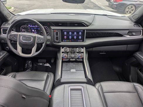 Used 2021 GMC Yukon Denali w/ Denali Ultimate Package image 25