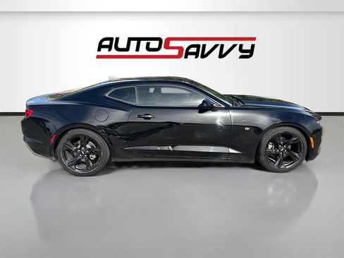 Used 2019 Chevrolet Camaro LT image 8