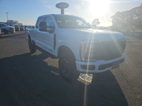 New 2025 Ford F350 Lariat w/ Lariat Ultimate Package image 39