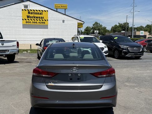 Used 2018 Hyundai Elantra SEL FWD image 4
