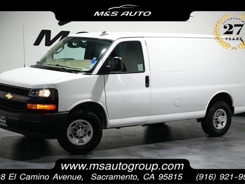 Used 2021 Chevrolet Express 2500 w/ Driver Convenience Package RWD image 1