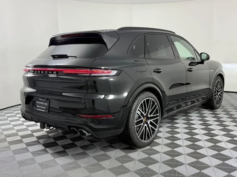 New 2026 Porsche Cayenne S image 9