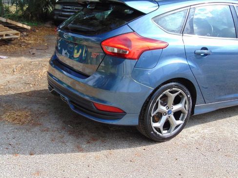 Used 2018 Ford Focus ST image 5