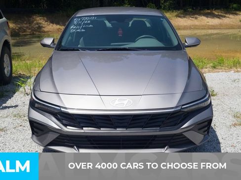 Certified 2024 Hyundai Elantra SEL FWD image 2