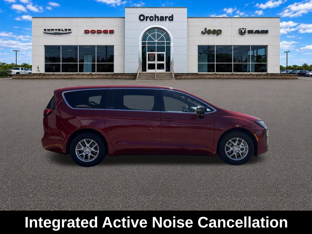 New 2027 Chrysler Pacifica Select FWD image 2