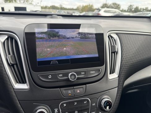 Used 2024 Chevrolet Malibu LT image 20