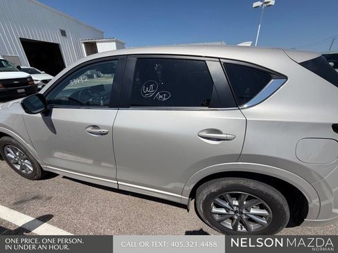 Used 2025 MAZDA CX-5 AWD 2.5 S w/ Preferred Package image 9