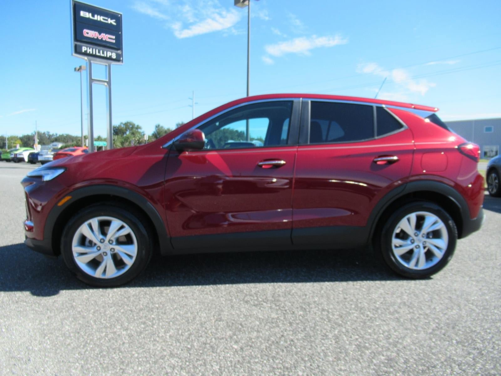 Used 2024 Buick Encore GX Preferred w/ Comfort Package FWD image 5