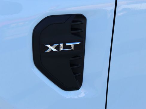 New 2025 Ford Ranger XLT w/ FX4 Off-Road Package AWD/4WD image 3
