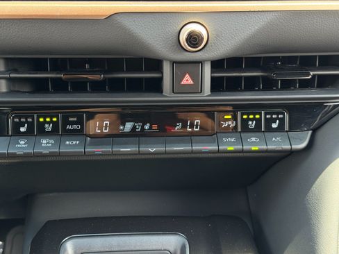 Used 2024 Toyota Crown AWD/4WD image 29