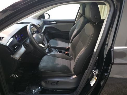 Certified 2022 Volkswagen Taos SE AWD/4WD image 13