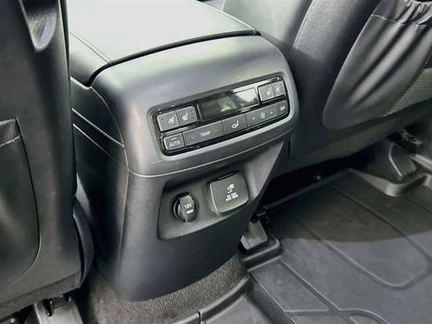 Used 2021 Hyundai Palisade Limited w/ Winter Package AWD/4WD image 27
