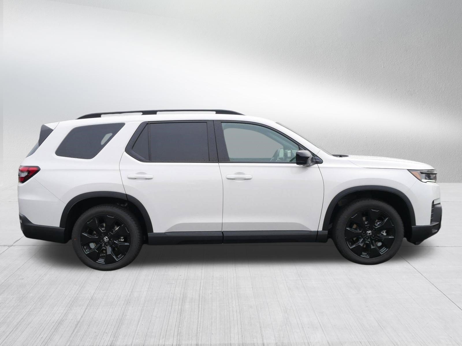 New 2026 Honda Pilot Black Edition image 8