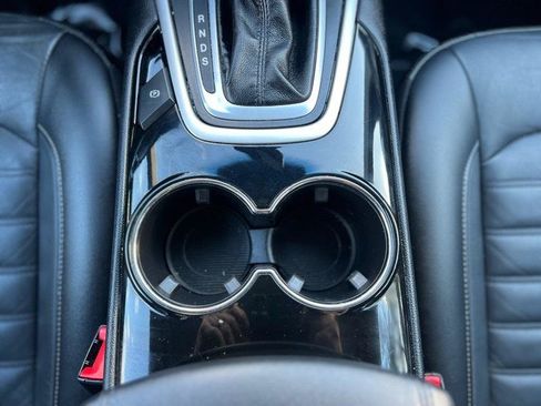 Used 2016 Ford Edge SEL w/ Equipment Group 201A AWD/4WD image 17