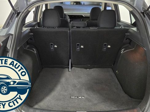 Used 2024 Nissan Kicks SV image 28