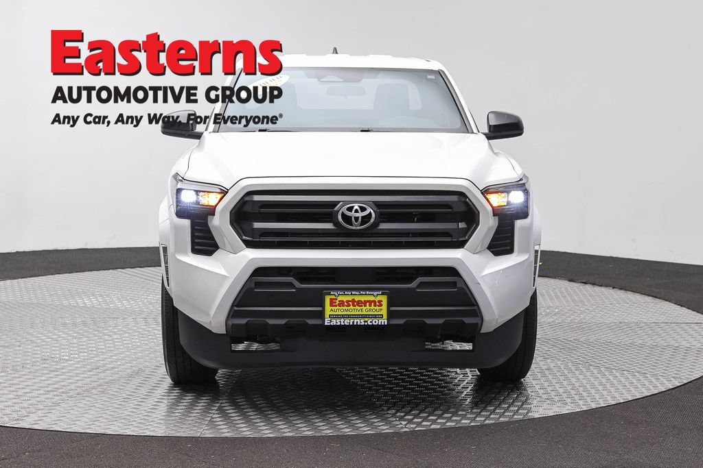 Used 2025 Toyota Tacoma SR RWD image 3