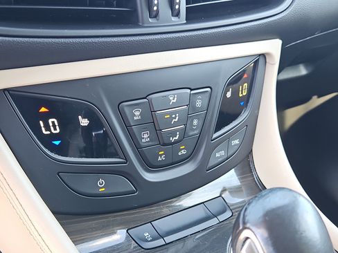 Used 2020 Buick Envision Preferred AWD/4WD image 27