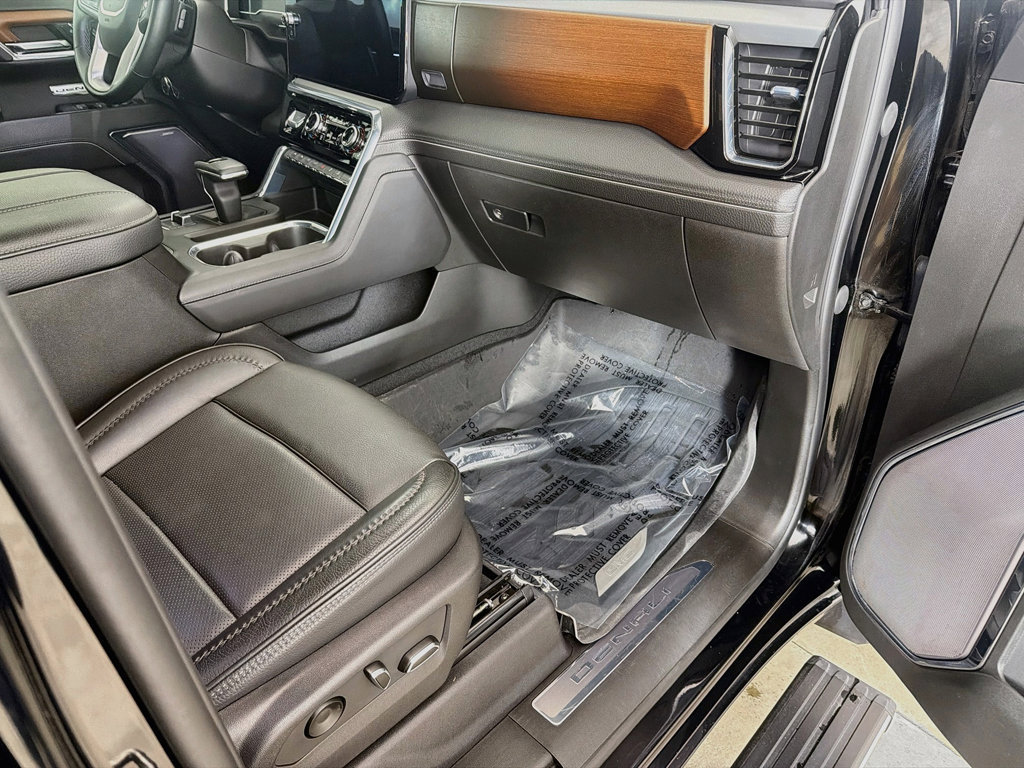 Used 2023 GMC Sierra 1500 Denali w/ Denali Reserve Package AWD/4WD image 21