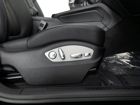Certified 2026 Porsche Macan AWD/4WD image 36