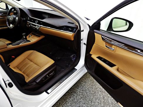 Used 2016 Lexus ES 350 FWD image 13