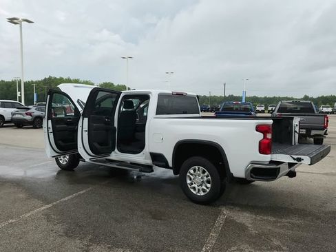 Used 2023 Chevrolet Silverado 2500 LT w/ Convenience Package AWD/4WD image 13