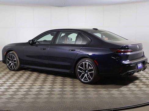 Used 2023 BMW 760i xDrive w/ Executive Package AWD/4WD image 13
