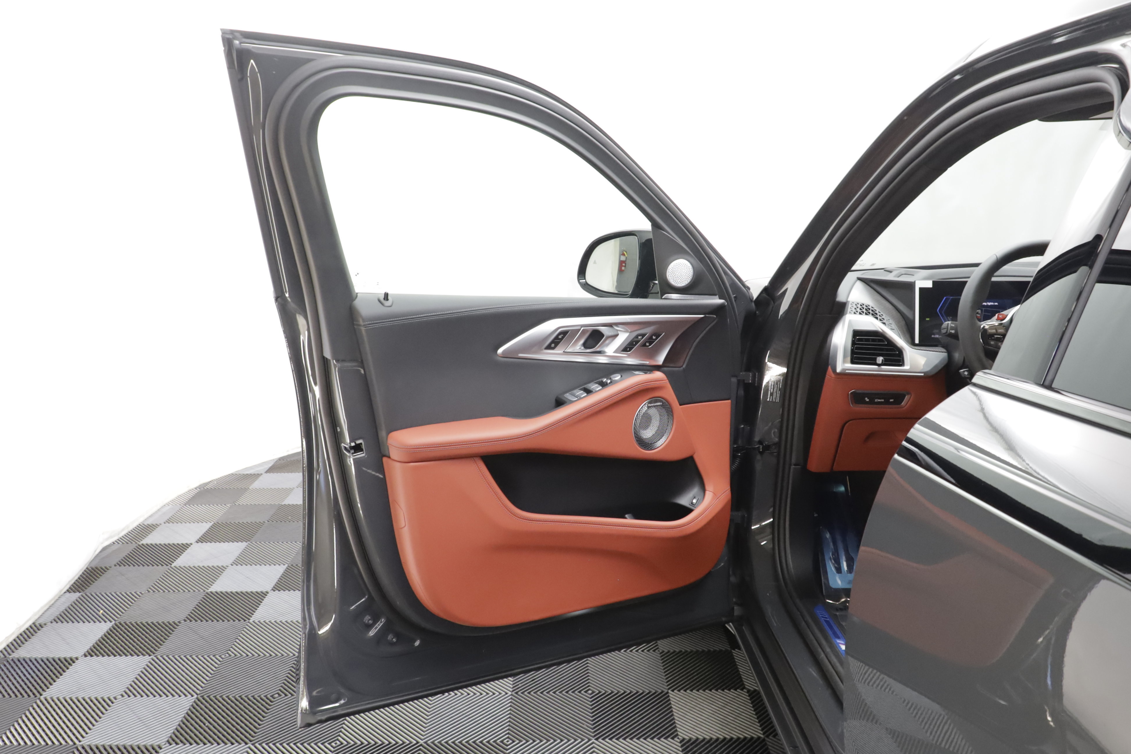 New 2027 BMW XM Label Red AWD/4WD image 6
