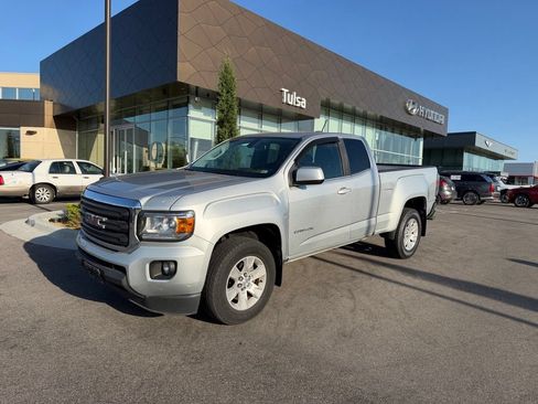 Used 2017 GMC Canyon SLE w/ SLE Convenience Package RWD image 1