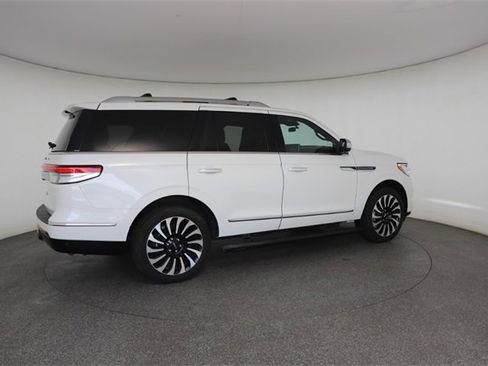 Used 2024 Lincoln Navigator Black Label image 20