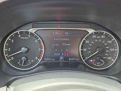 Used 2025 Nissan Altima 2.5 SV FWD image 25
