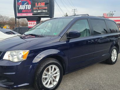 Used 2015 Dodge Grand Caravan SXT w/ UConnect Hands-Free Group