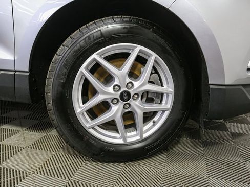 Used 2024 Ford Edge SEL w/ Convenience Package image 15