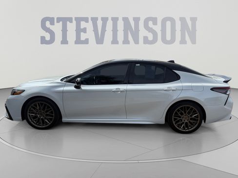 Used 2021 Toyota Camry XSE w/ Navigation Package FWD image 2